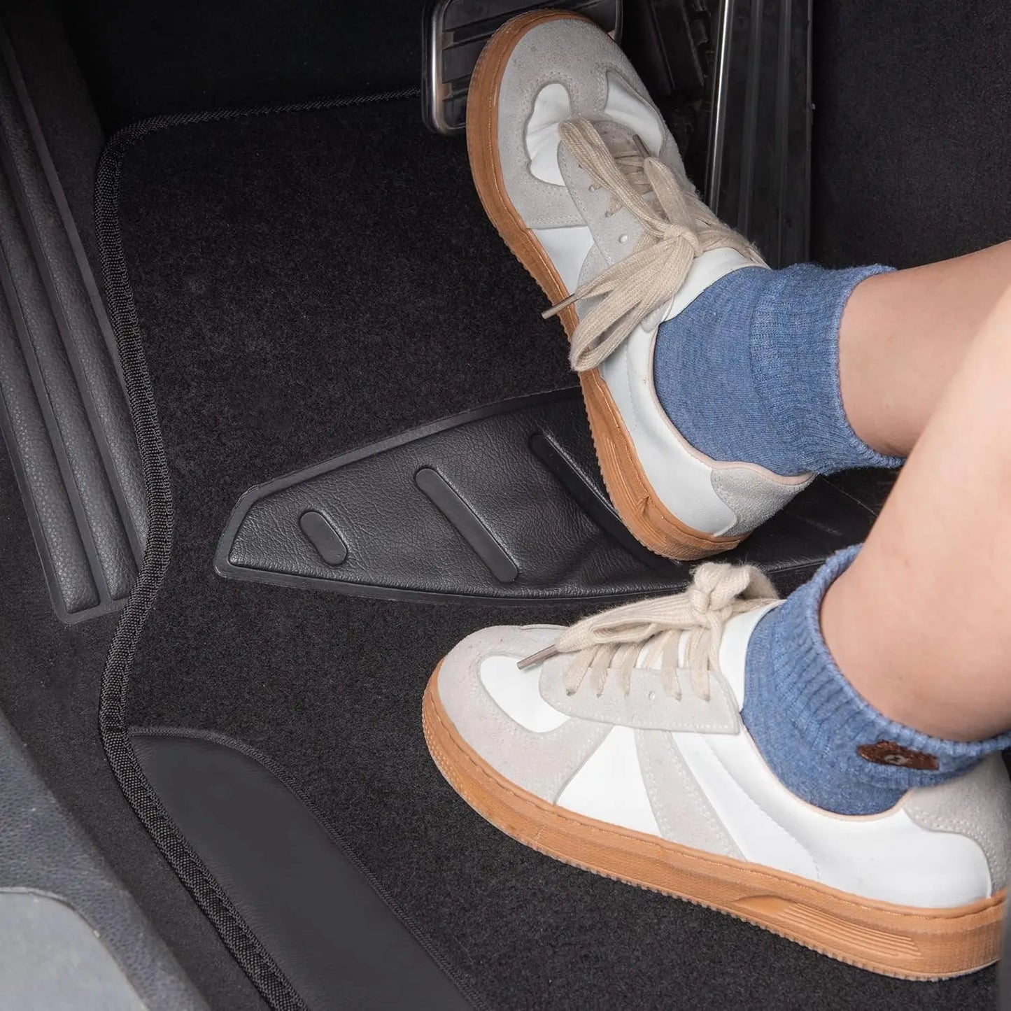 Universal Waterproof Car Floor Mats Set of 4, Anti-Slip Backing & Heel Pad for SUV Vans Sedans Trucks